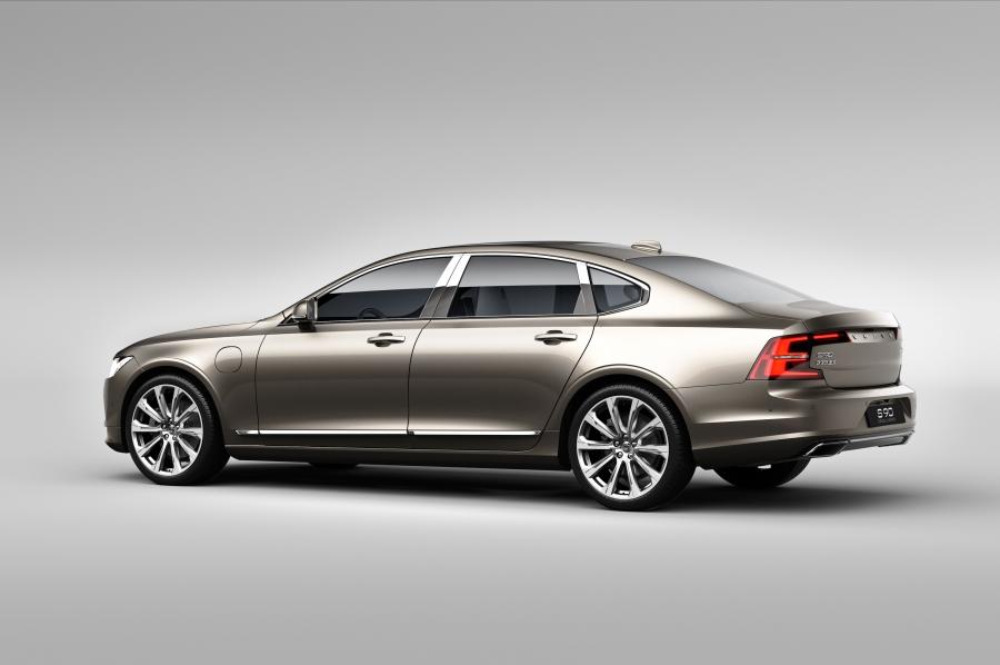  Volvo S90 T8 Excellence 2017 года  (фото 2 из 7)